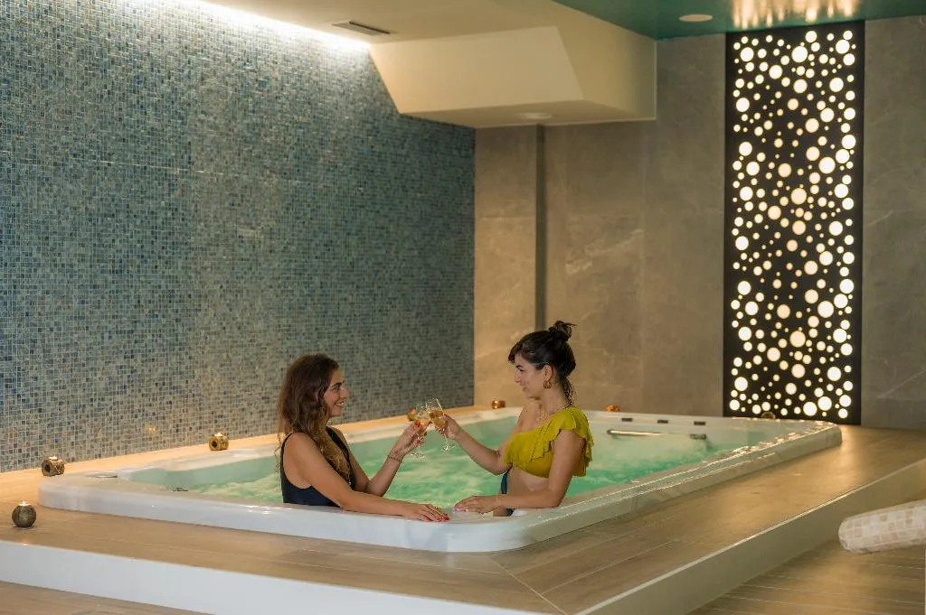 Sports and Entertainment, Hyperion City Hotel, Crete
