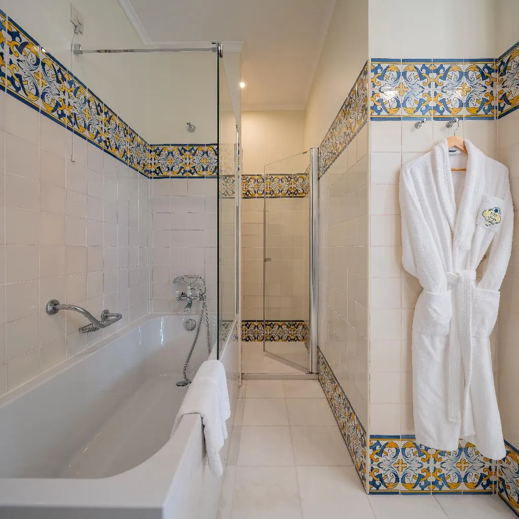 JUNIOR SUITE WITH BALCONY Room, Quinta Jardins do Lago, Madeira
