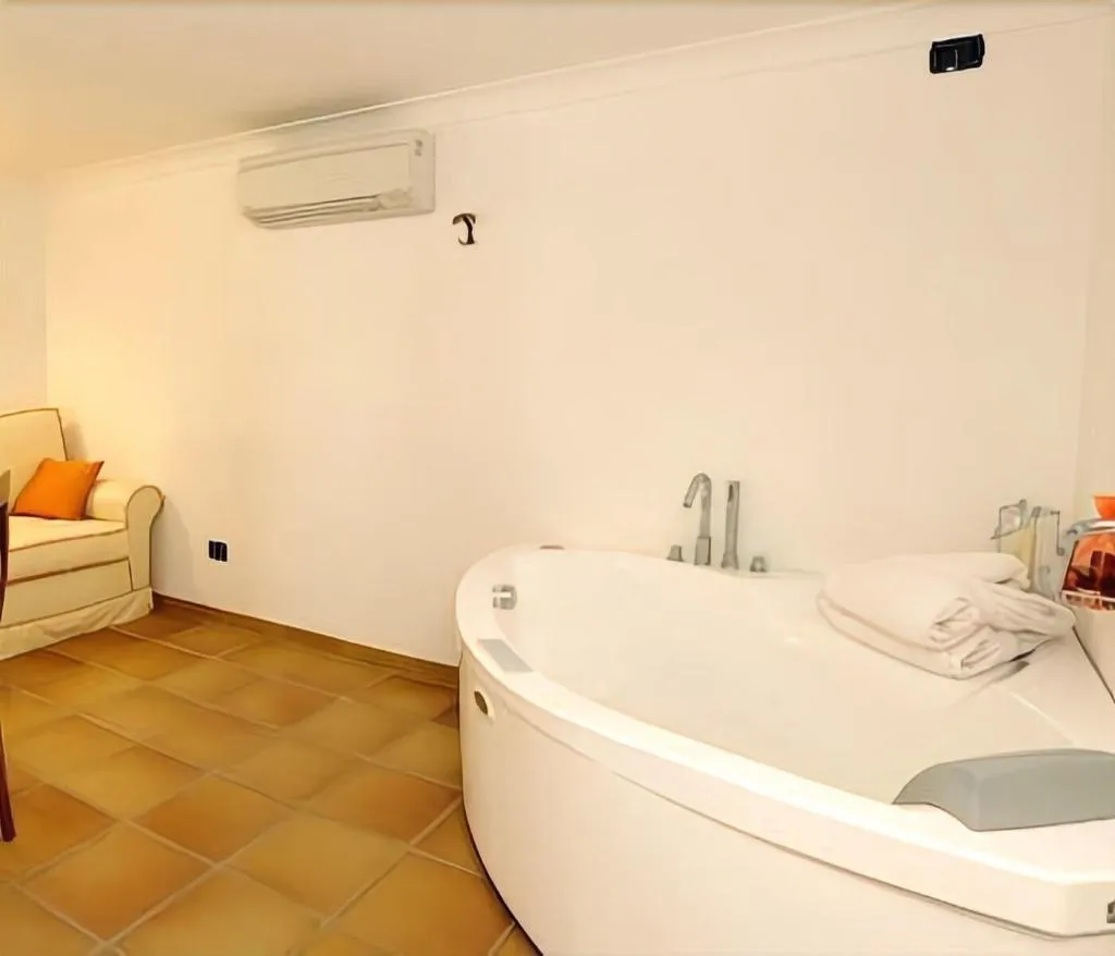 Room, Hotel Floridiana, Naples