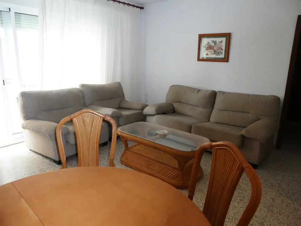 APARTMENT CAPACITY 8 THREE BEDROOMS Room, Apartamentos Gandía Primera Línea de Playa 3000, Valencia