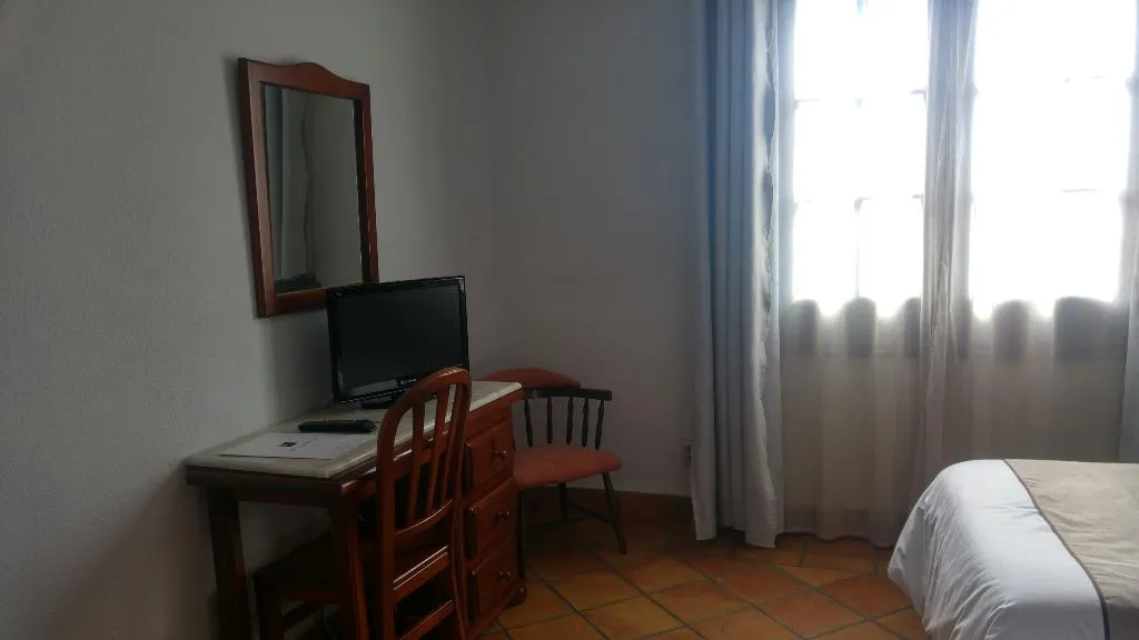 Room, Don Gonzalo, Andalucia