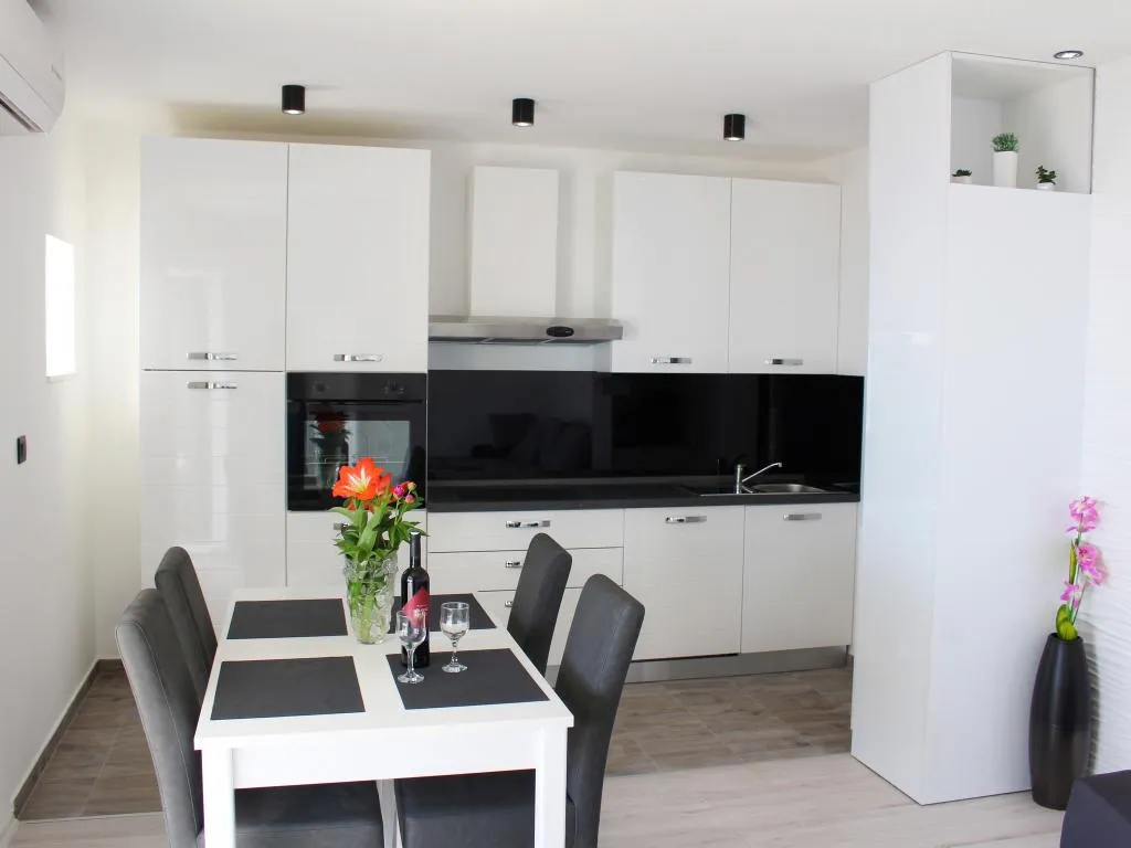 APARTMENT CAPACITY 3 Room, Apartments Ilija, Dubrovnik