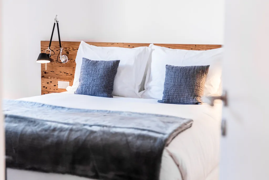 APARTMENT ONE BEDROOM WITH TERRACE Room, Flora Chiado Apartments, Lisbon