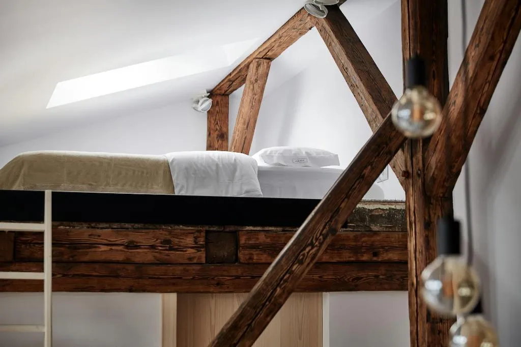 Room, OLD NEW Szczepańska, Krakow