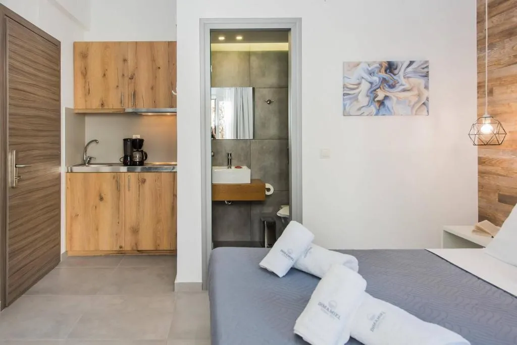 Room, Ria, Crete