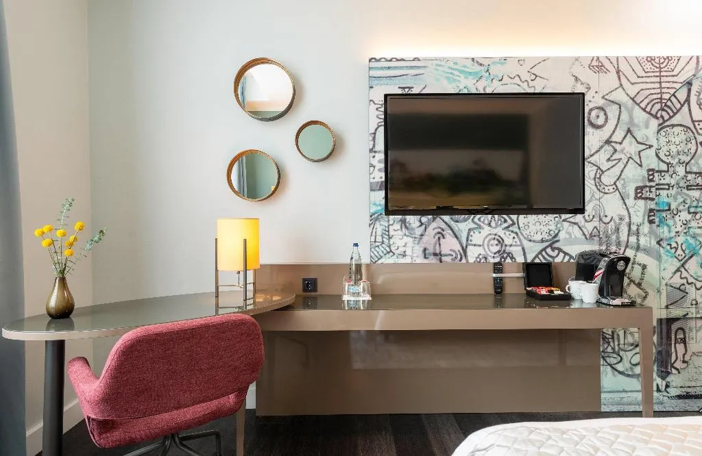 SINGLE STANDARD Room, Leonardo Royal Hotel Berlin Alexanderplatz, Berlin