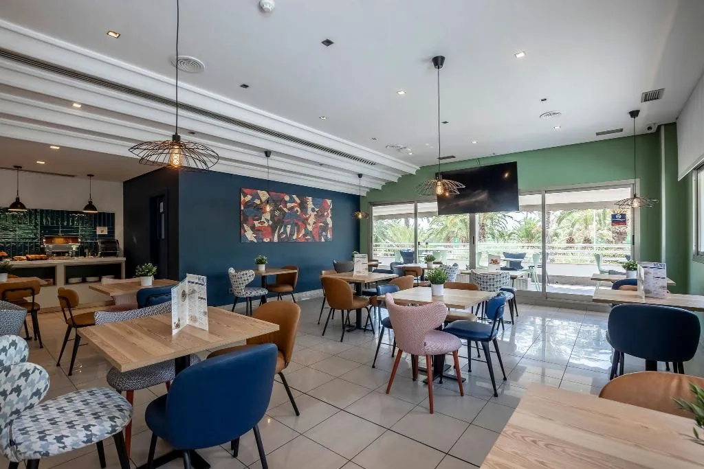 Restaurant, Travelodge Alicante Puerto, Costa Blanca