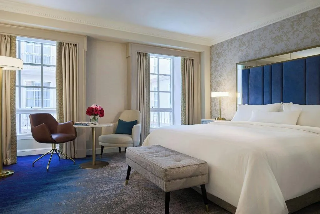 DOUBLE DELUXE Room, The College Green Hotel Dublin, Autograph, Dublin