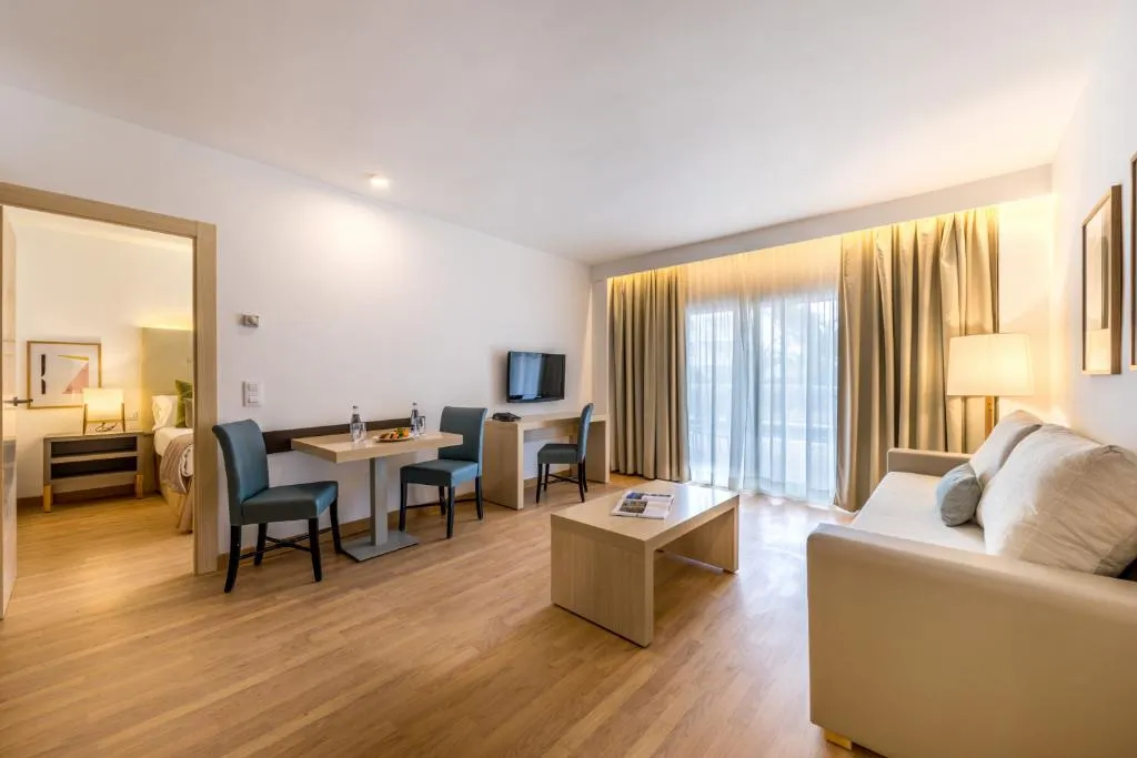 APARTMENT CAPACITY 4 Room, Zafiro Bahia, Majorca