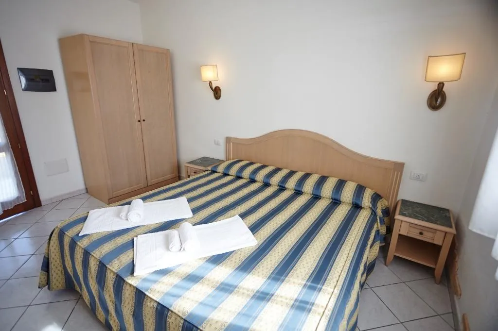DOUBLE SUPERIOR Room, Cala Mirto Hotel, Olbia