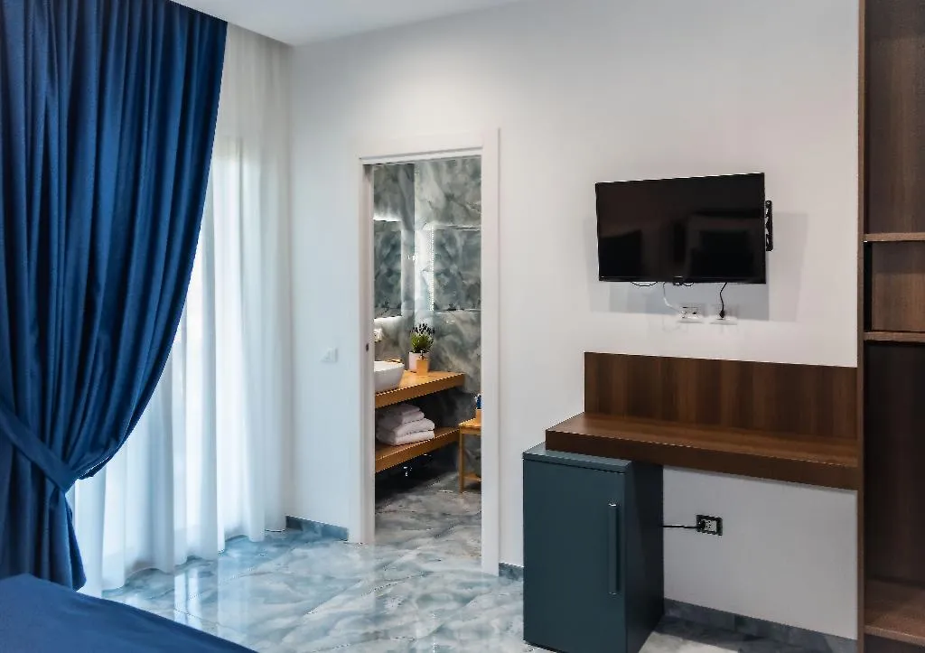 QUADRUPLE DELUXE WITH TERRACE Room, Maison Matie B&B Ercolano, Naples