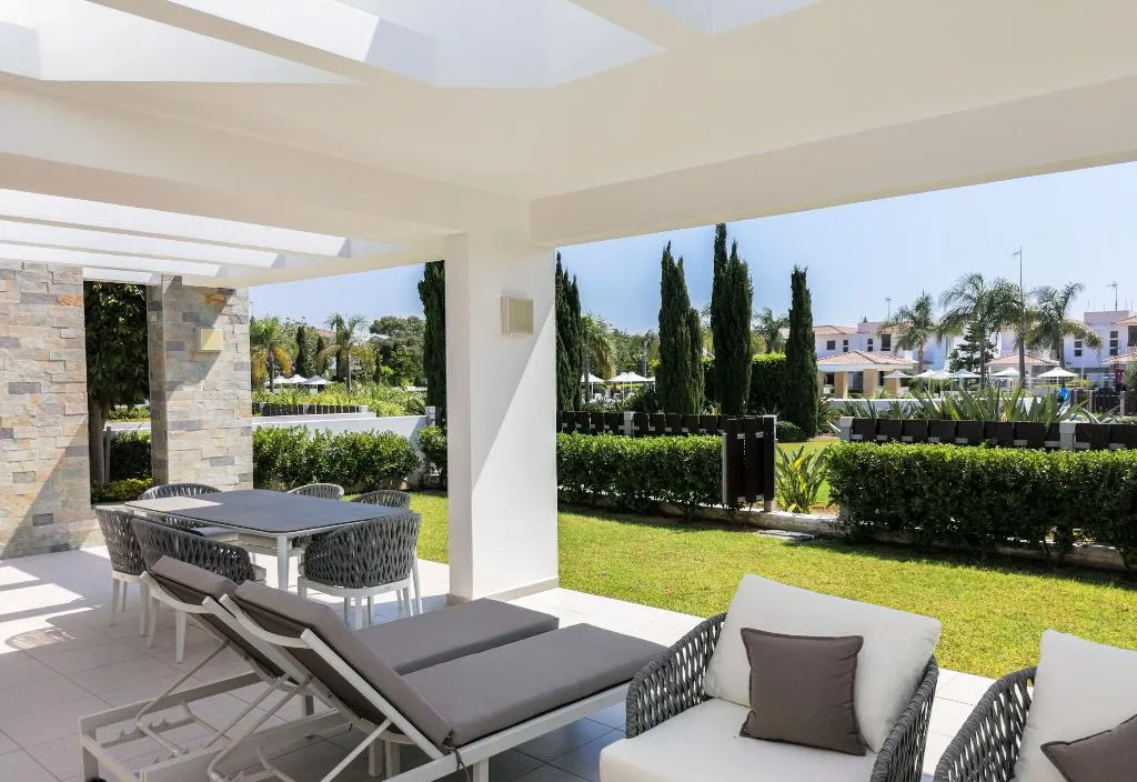 APARTMENT POOL VIEW Room, Atlantis Gardens Apartments & Villas, Cyprus