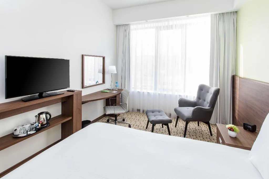 DOUBLE QUEEN SIZE BED Room, Hampton by Hilton Gdansk Oliwa, Gdansk