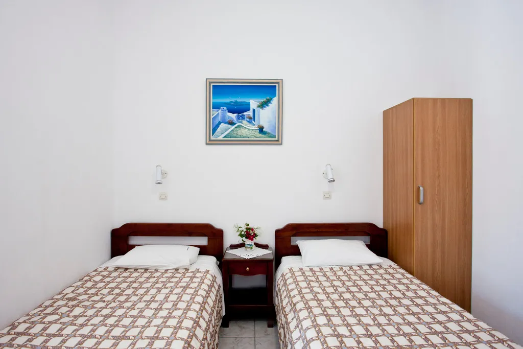 STUDIO CAPACITY 2 Room, Ancient Thera Studios, Santorini