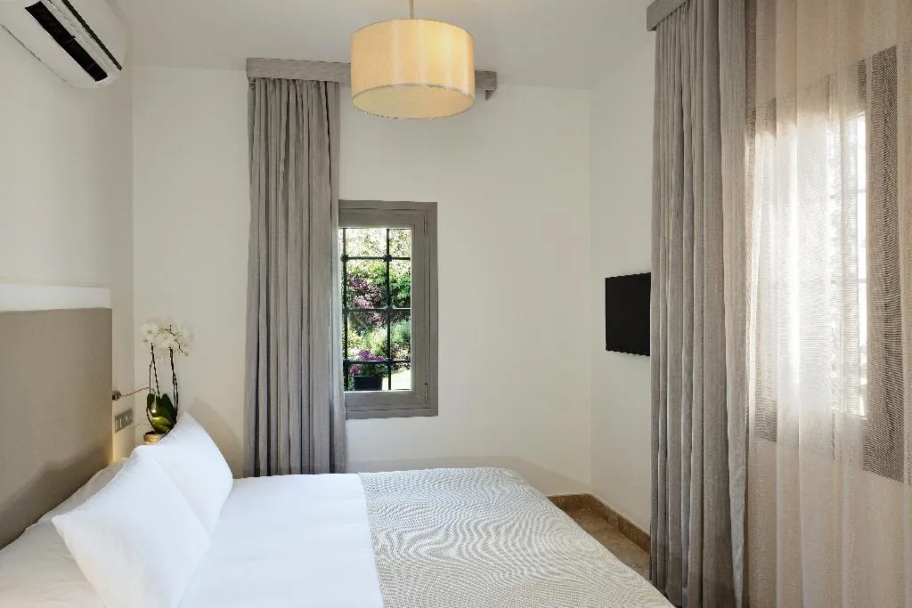 SINGLE GARDEN VIEW Room, Yalikavak Marina Garden Hotel, Bodrum