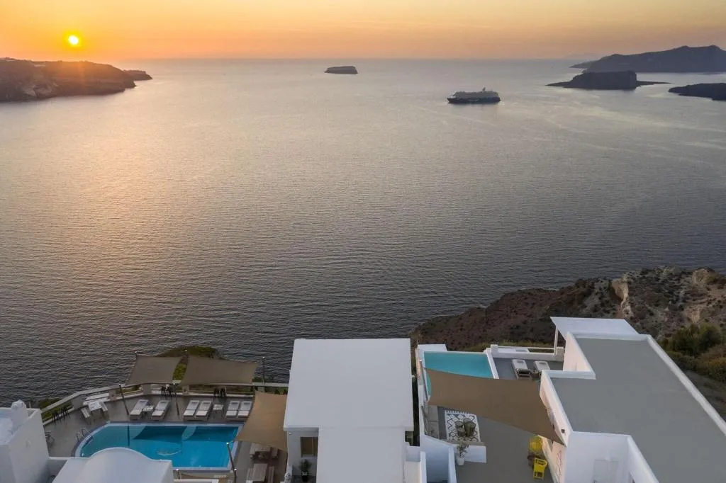 General view, Grand View Hotel, Santorini