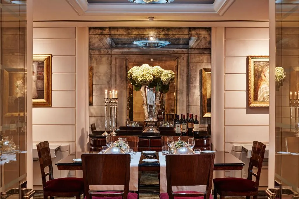 Restaurant, Hotel Lord Byron Small Luxury Hotels of the World, Rome