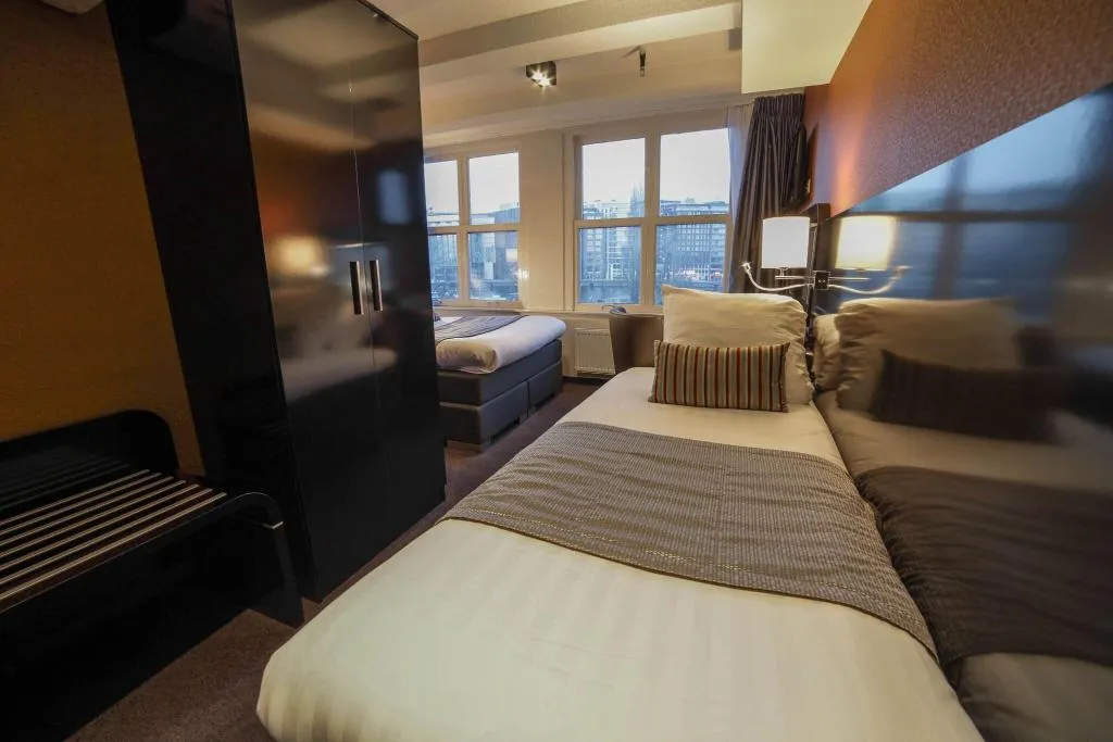 TRIPLE TWO BEDS Room, Mansion, Amsterdam