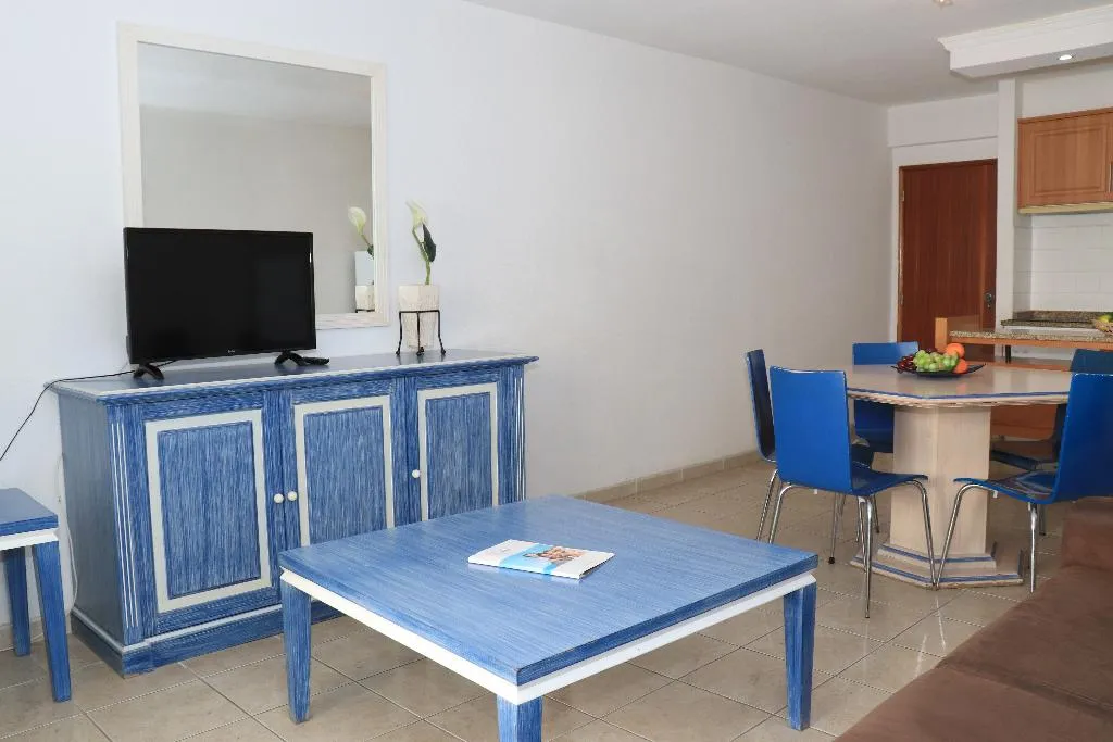 APARTMENT TWO BEDROOMS Room, Apartamentos Paula Bela by Garvetur, Algarve
