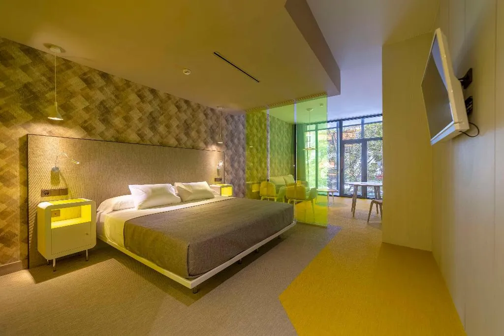 Room, Macia Sevilla Kubb, Seville