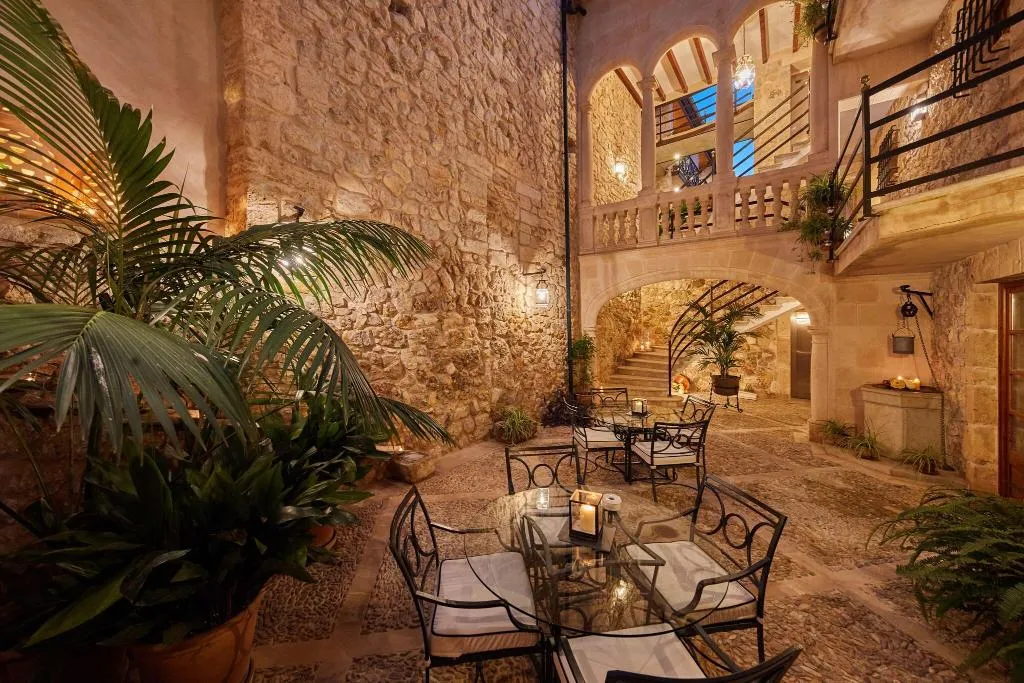 Terrace, Cas Comte Petit Hotel & Spa, Majorca