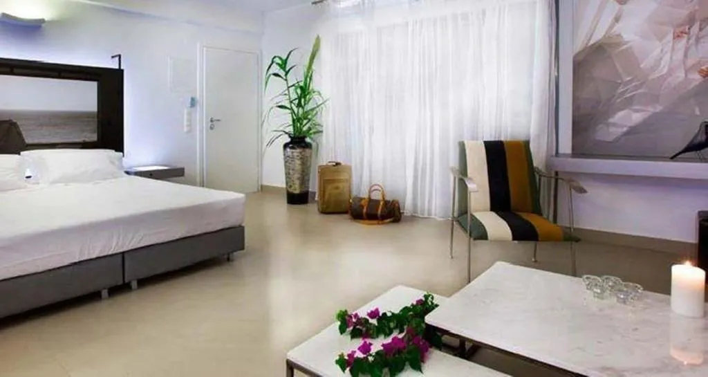 Room, Mare Dei Suites Hotel, Santorini
