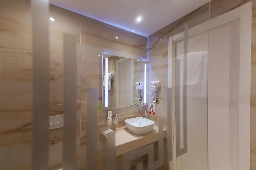 Room, Gloria Palace, Durres