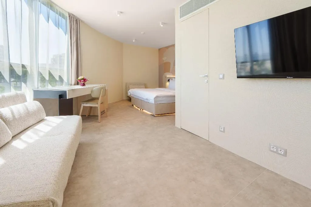JUNIOR SUITE SEA VIEW Room, Hotel Zenith, Bourgas