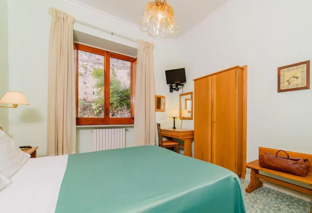 DOUBLE WITH VIEWS Room, La Bussola, Naples