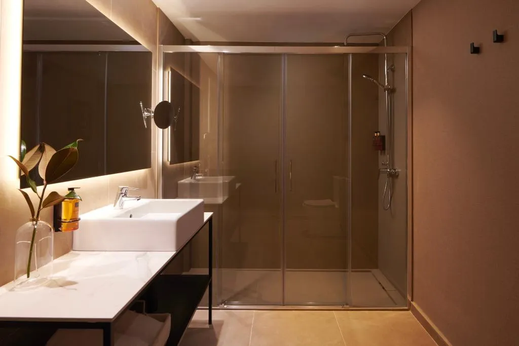 TRIPLE SUPERIOR Room, Acta Splendid, Barcelona