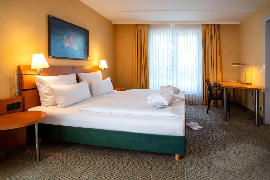 APARTMENT CAPACITY 4 Room, Best Western Premier Airporthotel Berlin, Berlin