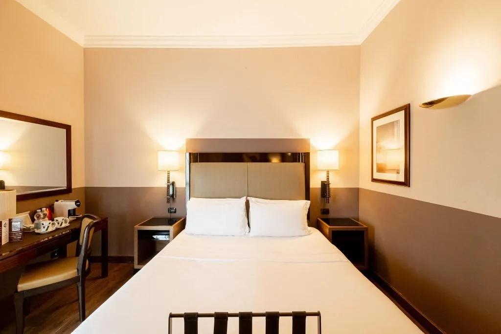 DOUBLE QUEEN SIZE BED Room, ALLEGROITALIA San Gallo Firenze, Florence