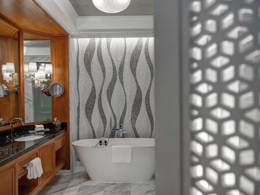 Room, Four Seasons Resort Dubai at Jumeirah Beach, Dubai