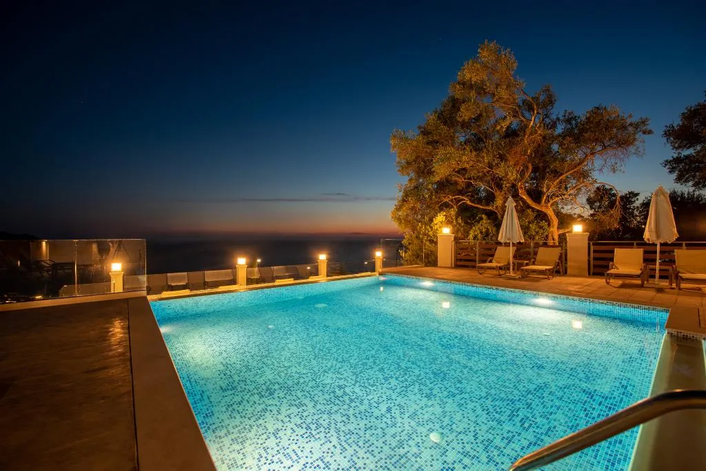 Pool, Mazis Apartments, Corfu