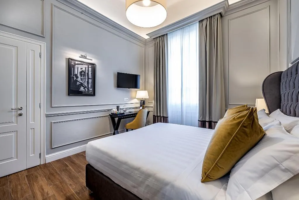 DOUBLE SUPERIOR Room, Hotel Ungherese Small Luxury Hotel, Florence