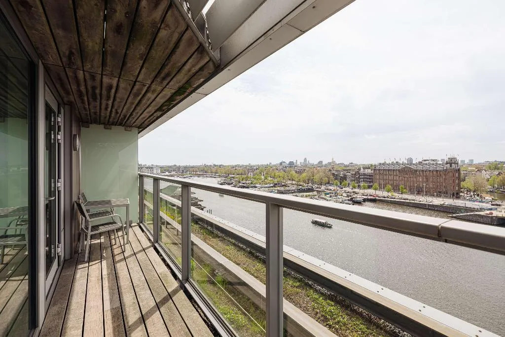 DOUBLE CITY VIEW Room, DoubleTree by Hilton Amsterdam Centraal Station, Amsterdam