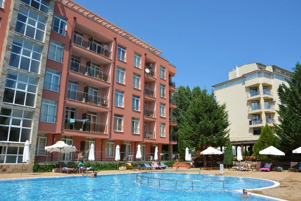 Pool, Rainbow 2 holiday complex, Bourgas