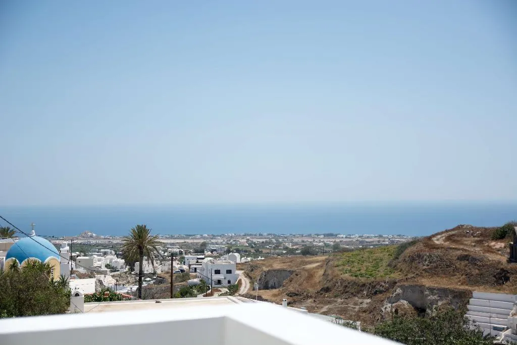 SUITE WITH BALCONY WITH VIEWS Room, Amphitrite Suites Santorini, Santorini