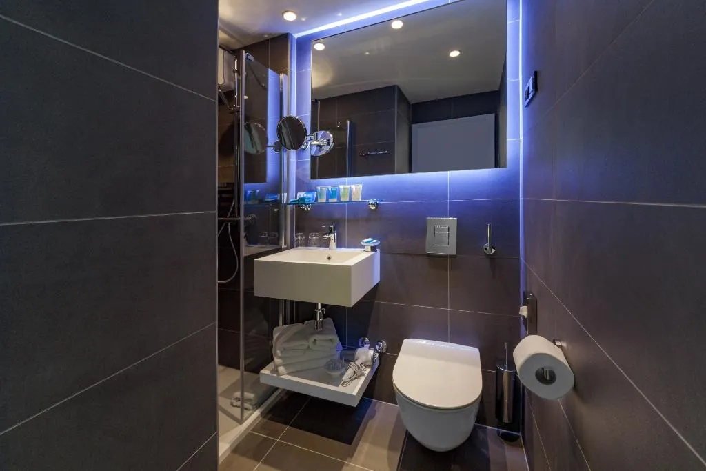 DOUBLE SIDE SEA VIEW WITH BALCONY Room, Bluesun Mala Berulia, Split