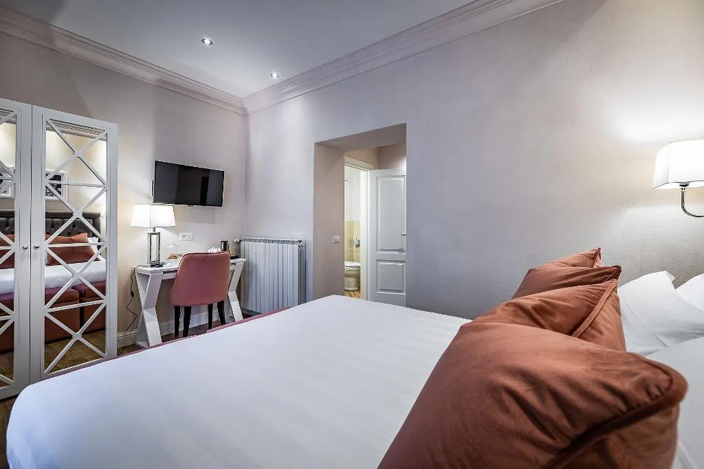 DOUBLE ECONOMY Room, Hotel Ungherese Small Luxury Hotel, Florence