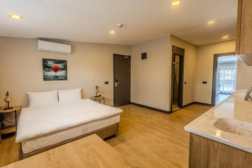 APARTMENT TWO DOUBLE BEDS Room, Leliko Suites, Antalya