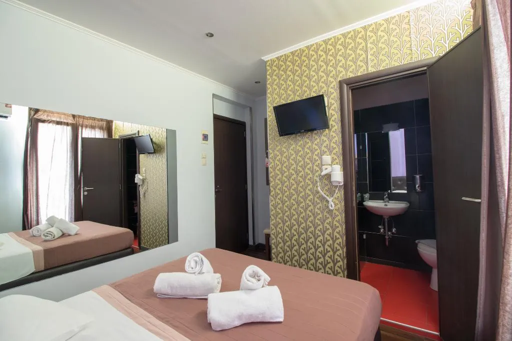 DOUBLE STANDARD Room, Cosmopolit, Athens