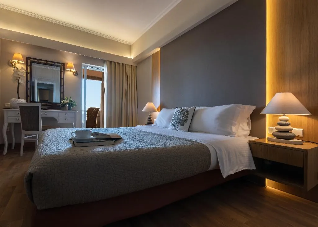 Room, Coral, Athens