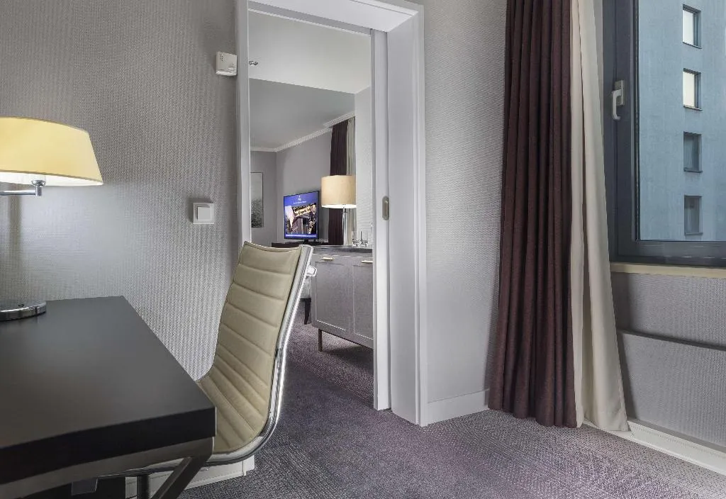 JUNIOR SUITE KING SIZE BED Room, Hilton Prague Old Town, Prague