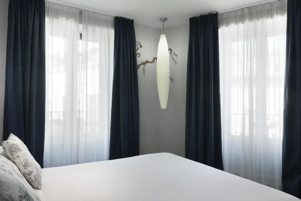 DOUBLE SUPERIOR WITH BALCONY Room, Petit Palace Posada del Peine, Madrid