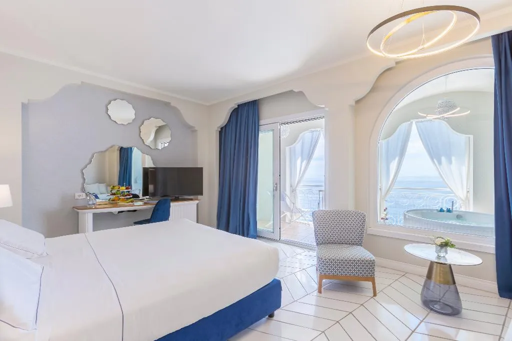 Room, Hotel Club Due Torri, Naples