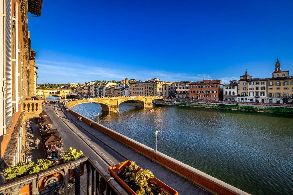 JUNIOR SUITE DELUXE WITH TERRACE Room, Palazzo Alfieri, Florence