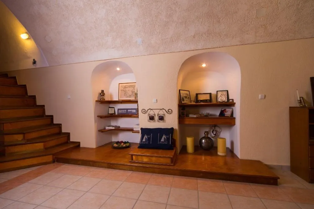 Room, Canava Santino, Santorini