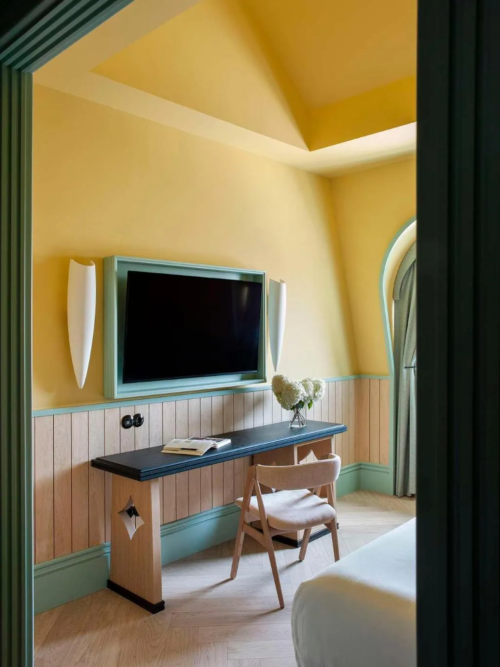 DOUBLE SUPERIOR WITH VIEWS Room, The Editory Boulevard Aliados Hotel, Porto