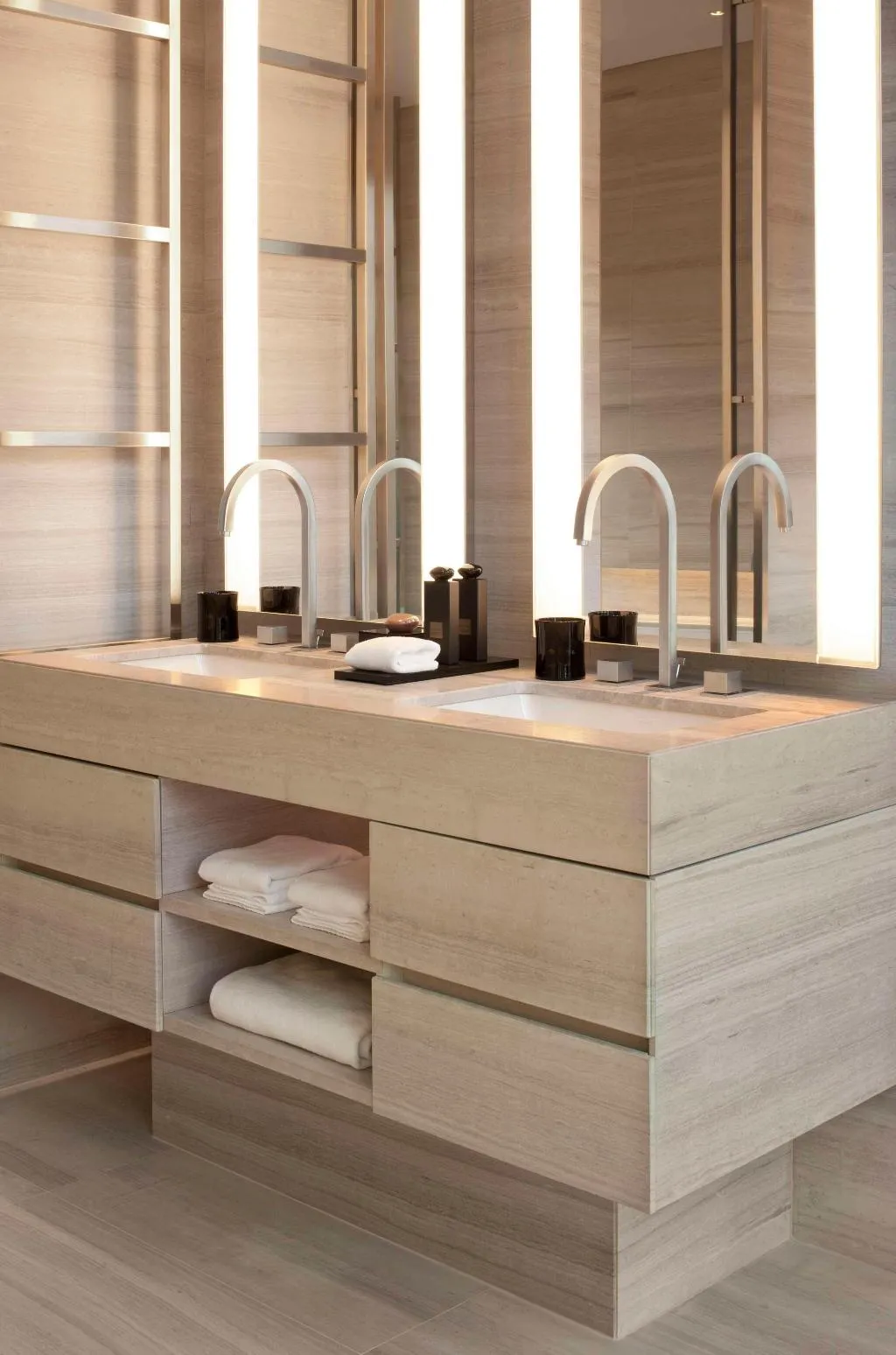 JUNIOR SUITE WITH BALCONY Room, Armani Hotel Milano, Milan